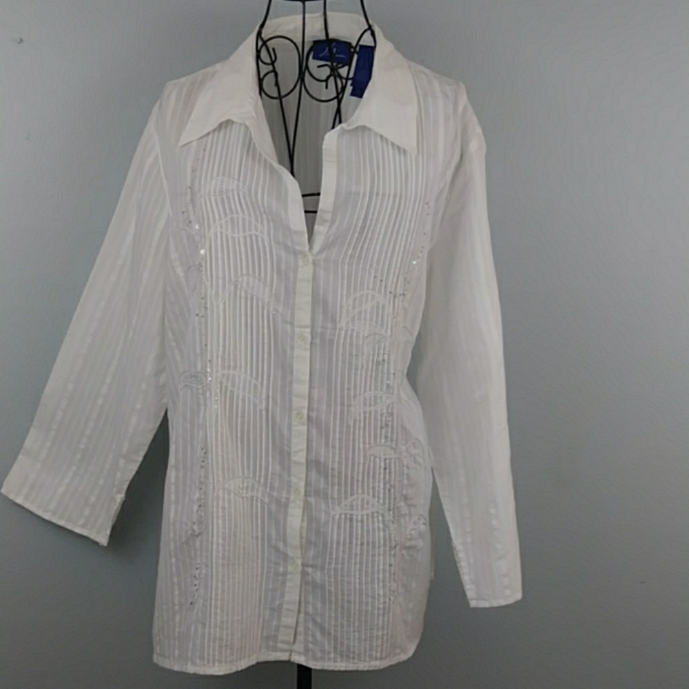 J.H Collectibles, szXL,white embellished flowy top